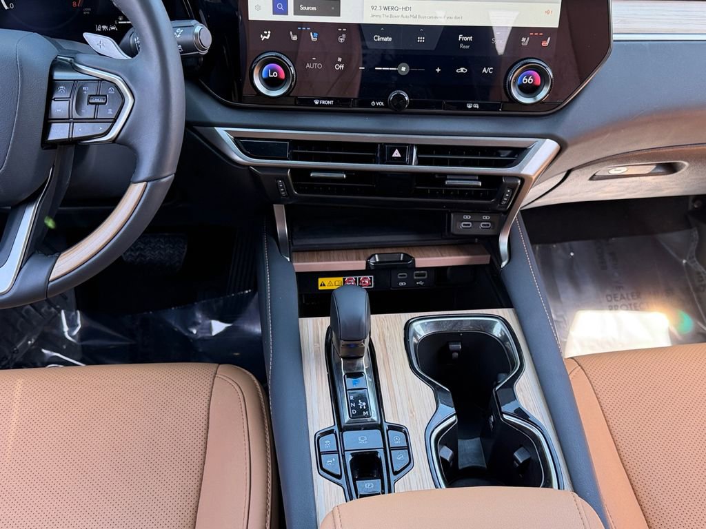 Used 2025 Lexus RX 350 Premium image 13