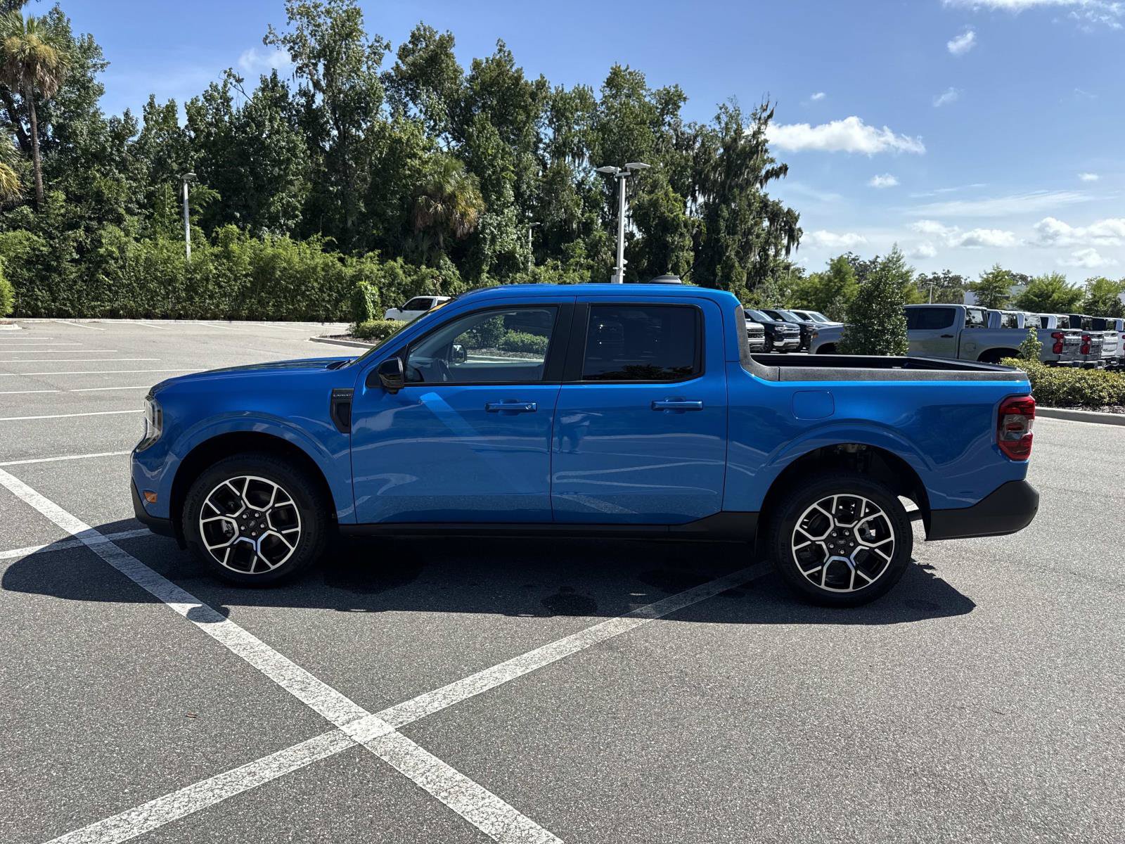 Used 2025 Ford Maverick Lariat AWD/4WD image 6