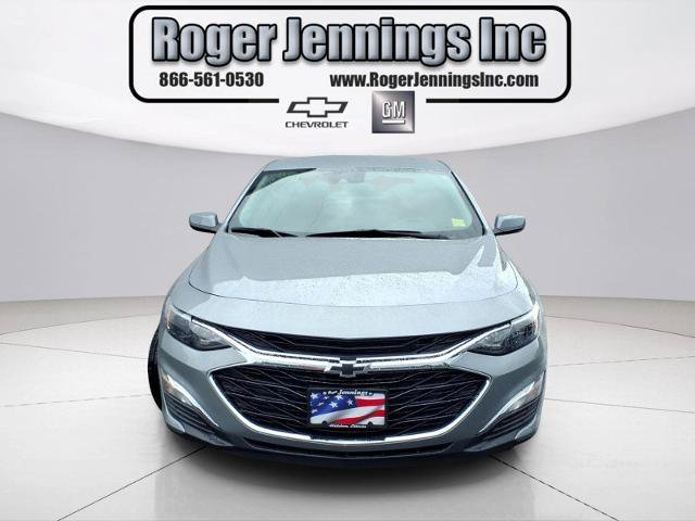 Used 2025 Chevrolet Malibu RS FWD image 7