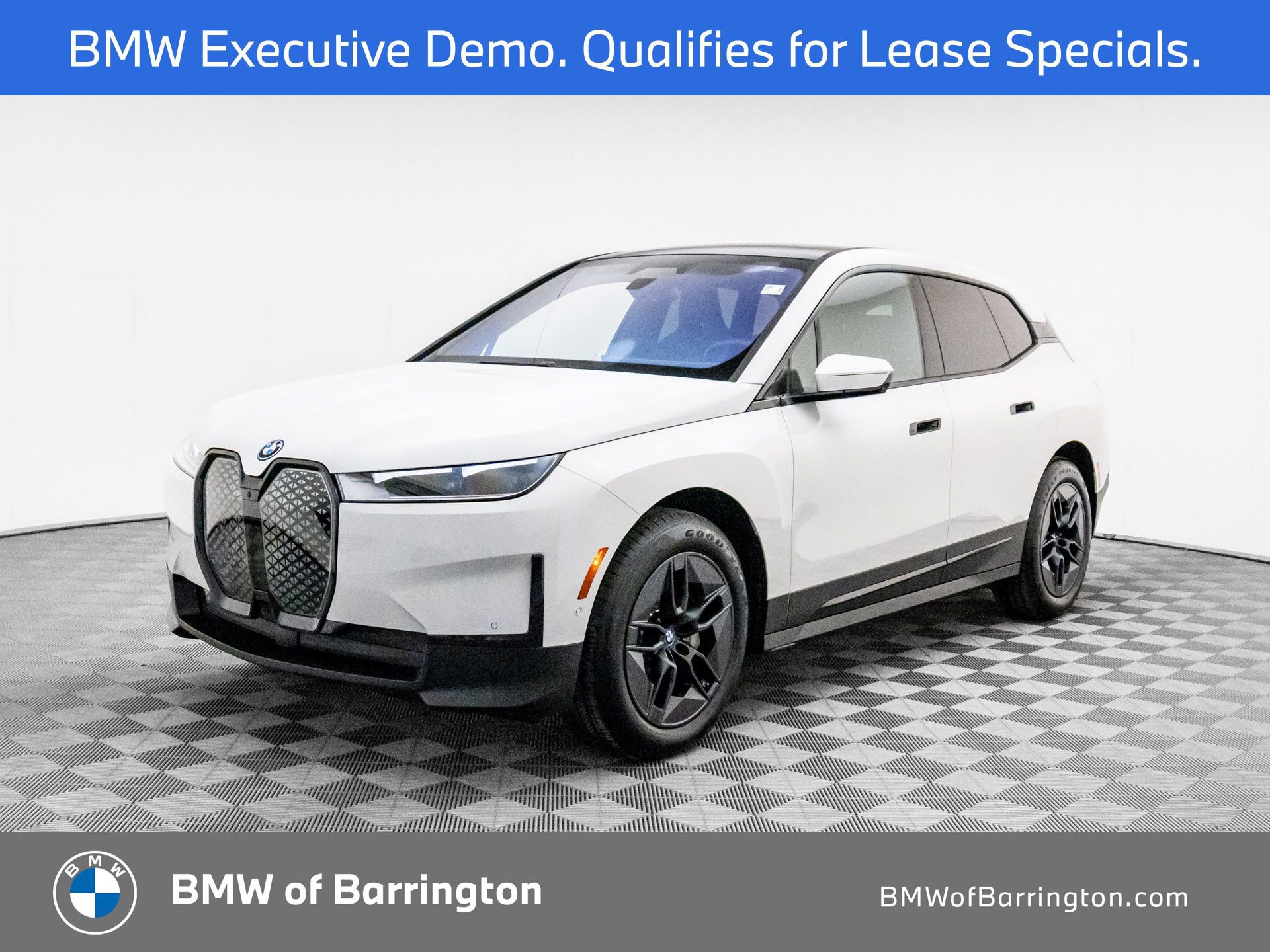 Certified 2025 BMW iX xDrive50 image 1