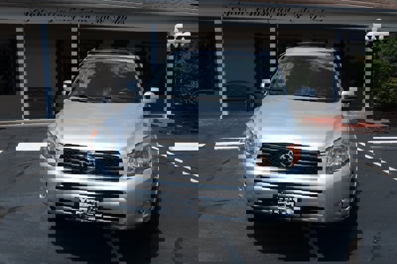 Used 2008 Toyota RAV4 Sport image 2