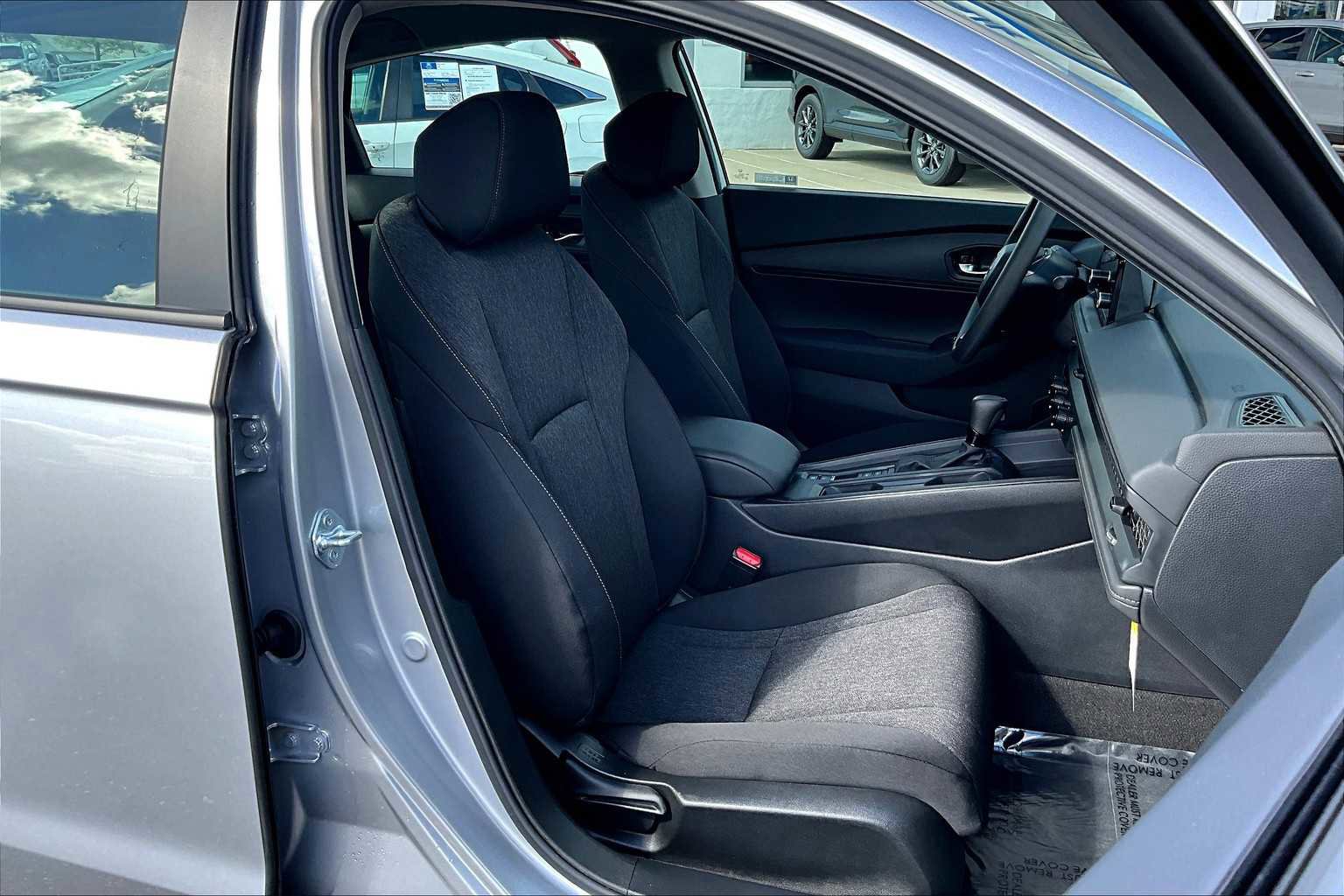 Used 2025 Honda Accord LX image 8