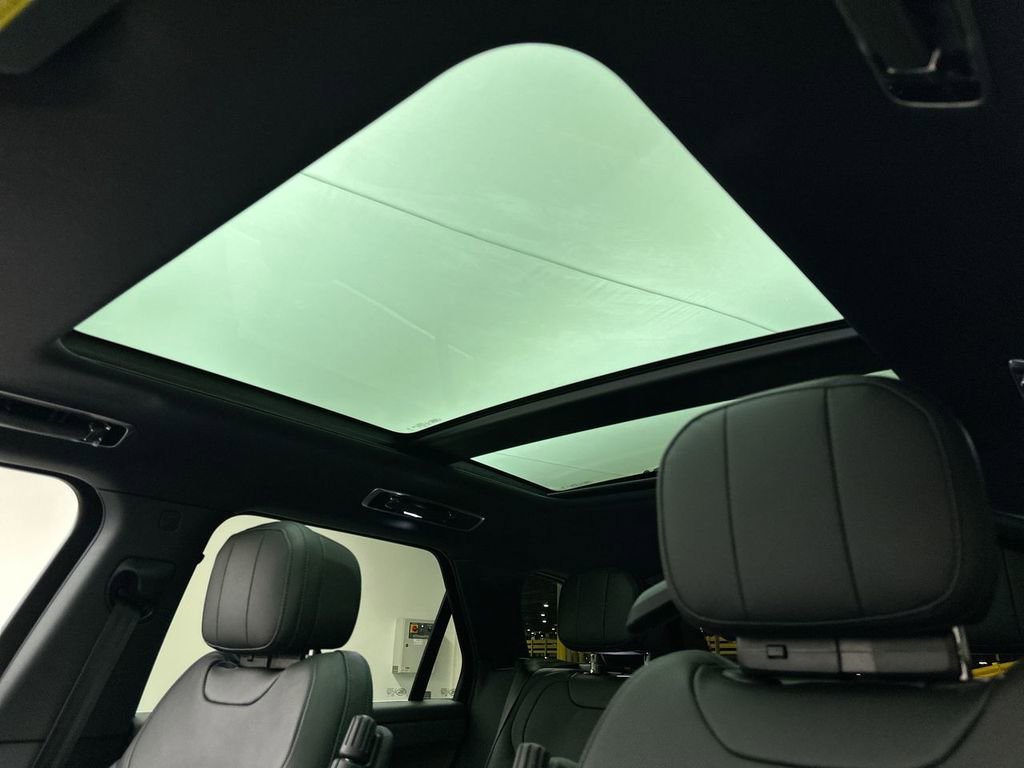 Certified 2024 Land Rover Range Rover Sport SE image 23