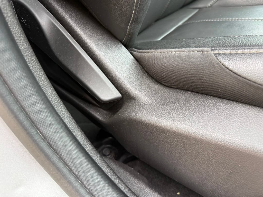 Used 2017 Ford Focus Titanium FWD image 43
