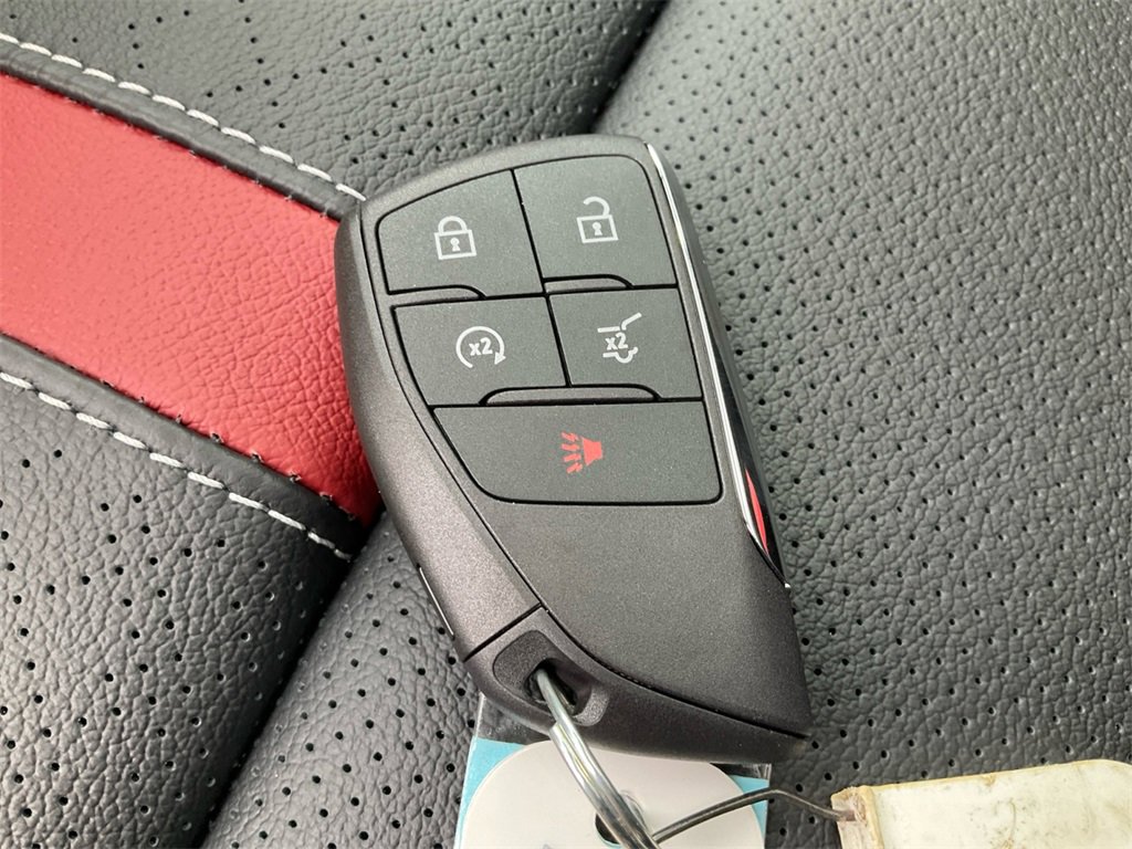 New 2026 Chevrolet Traverse RS w/ LPO, Floor Liner Package image 39