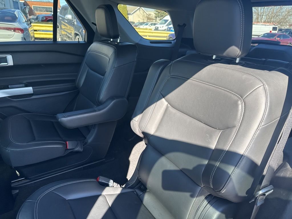 Certified 2022 Ford Explorer XLT w/ Equipment Group 202A image 30