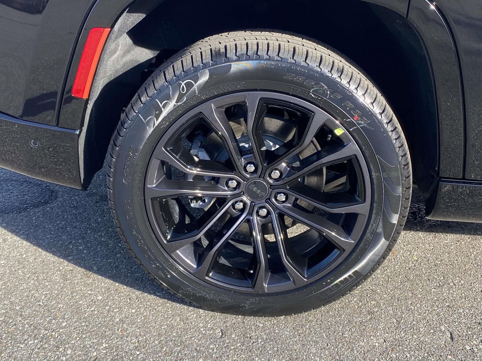 New 2026 Jeep Grand Wagoneer Summit w/ Rear Seat Video Group I image 8