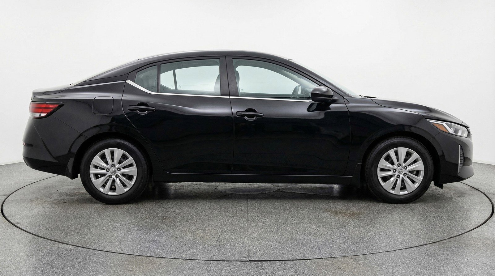 Used 2025 Nissan Sentra S image 11