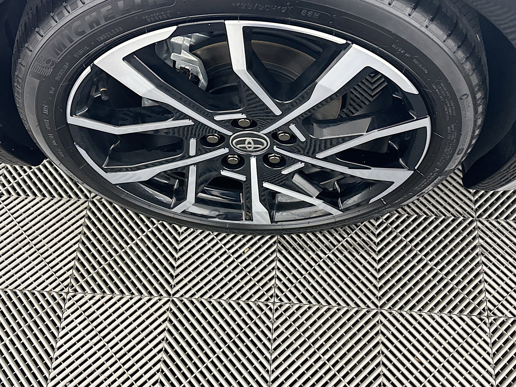 Used 2024 Toyota Prius Prime image 11