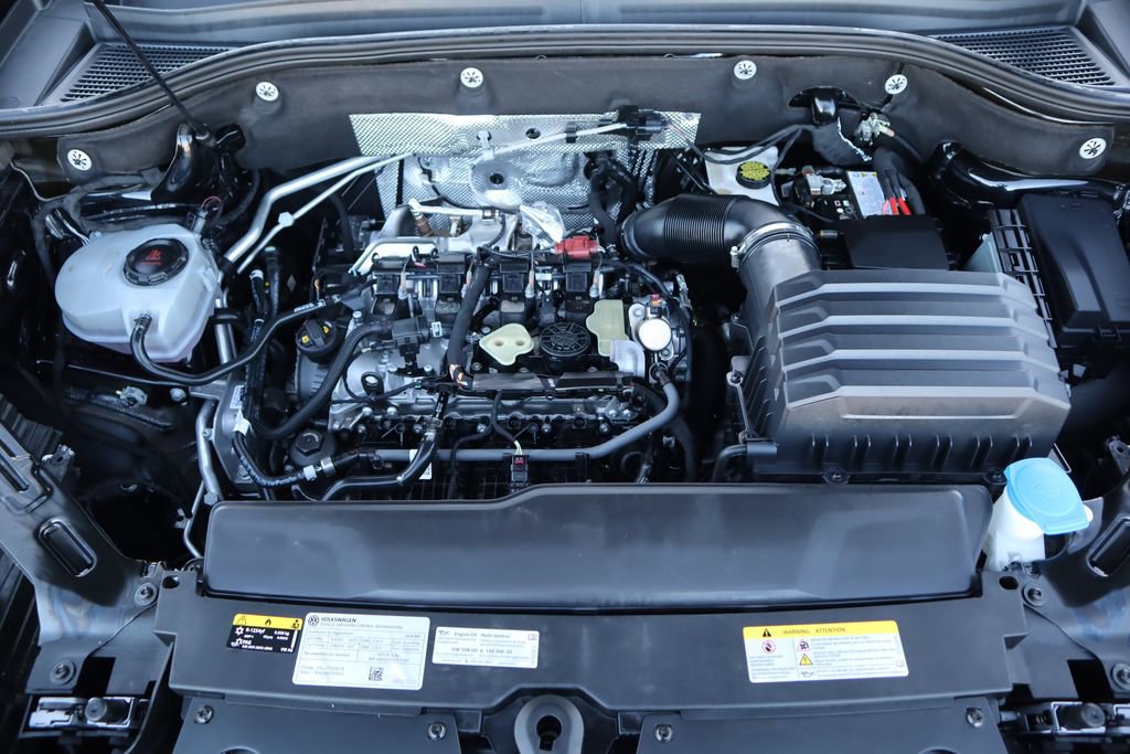 Used 2024 Volkswagen Atlas Cross Sport SE image 28