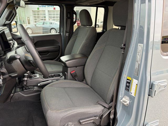 Used 2024 Jeep Wrangler Unlimited image 20