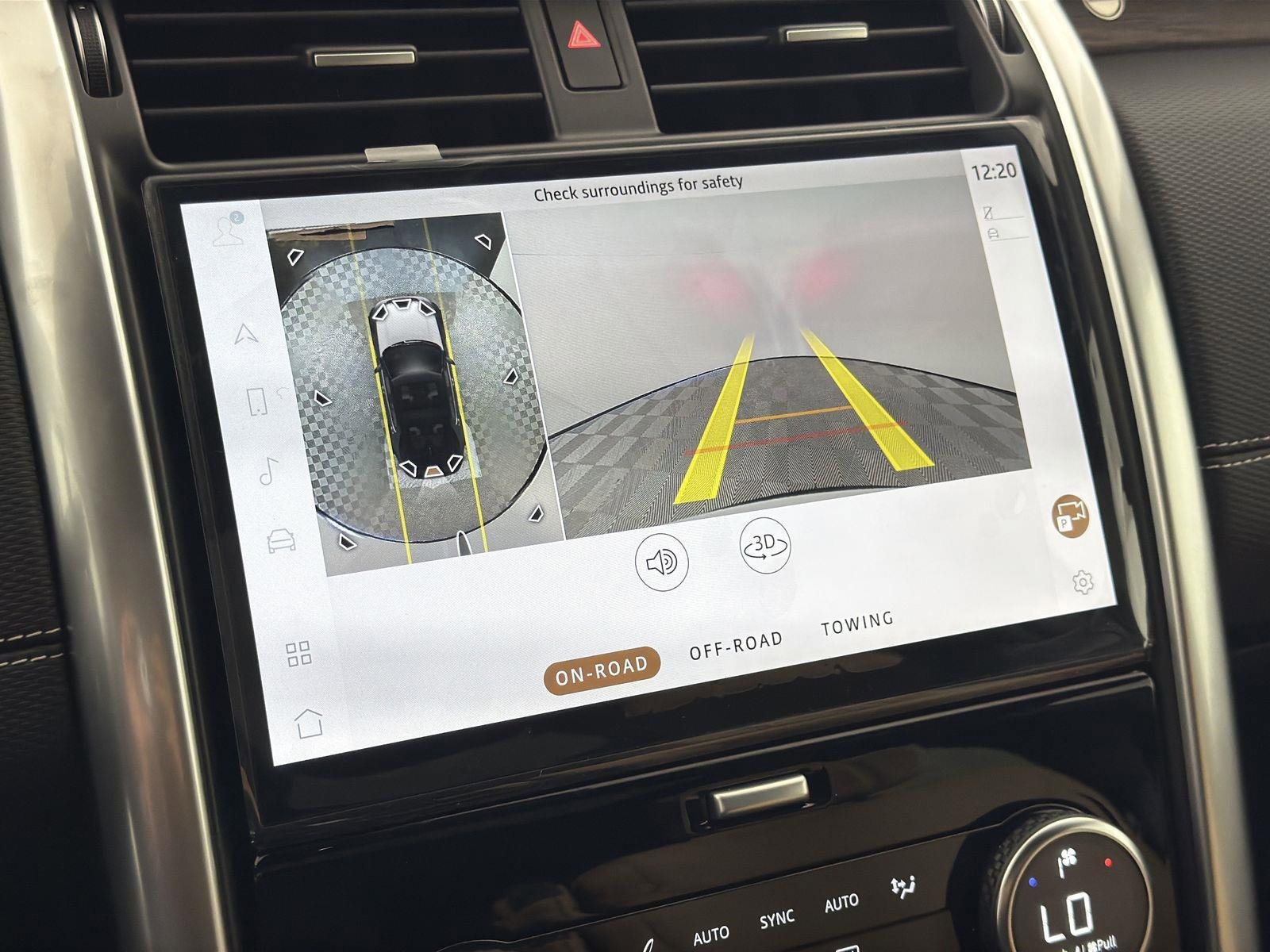 New 2026 Land Rover Discovery Dynamic SE image 17