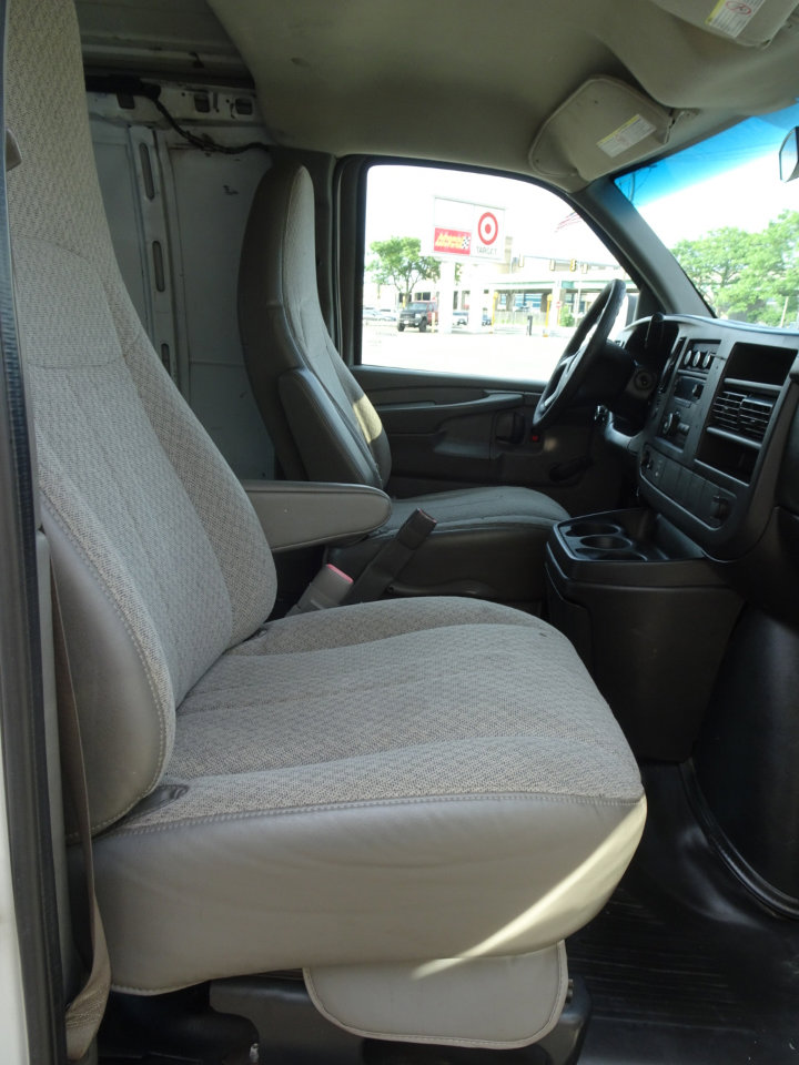 Used 2013 GMC Savana 2500 image 13