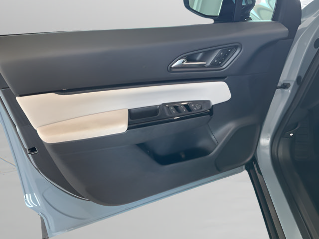 Used 2025 Honda Prologue Touring image 9