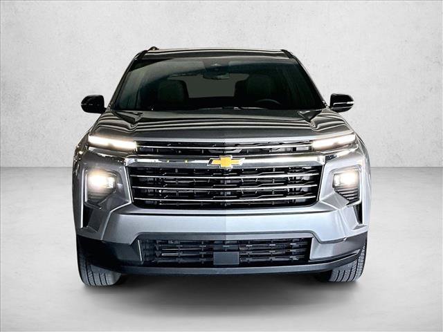 Used 2025 Chevrolet Traverse LT FWD video 3