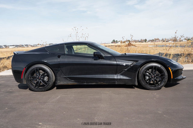 Used 2018 Chevrolet Corvette Stingray Coupe w/ 1LT image 9