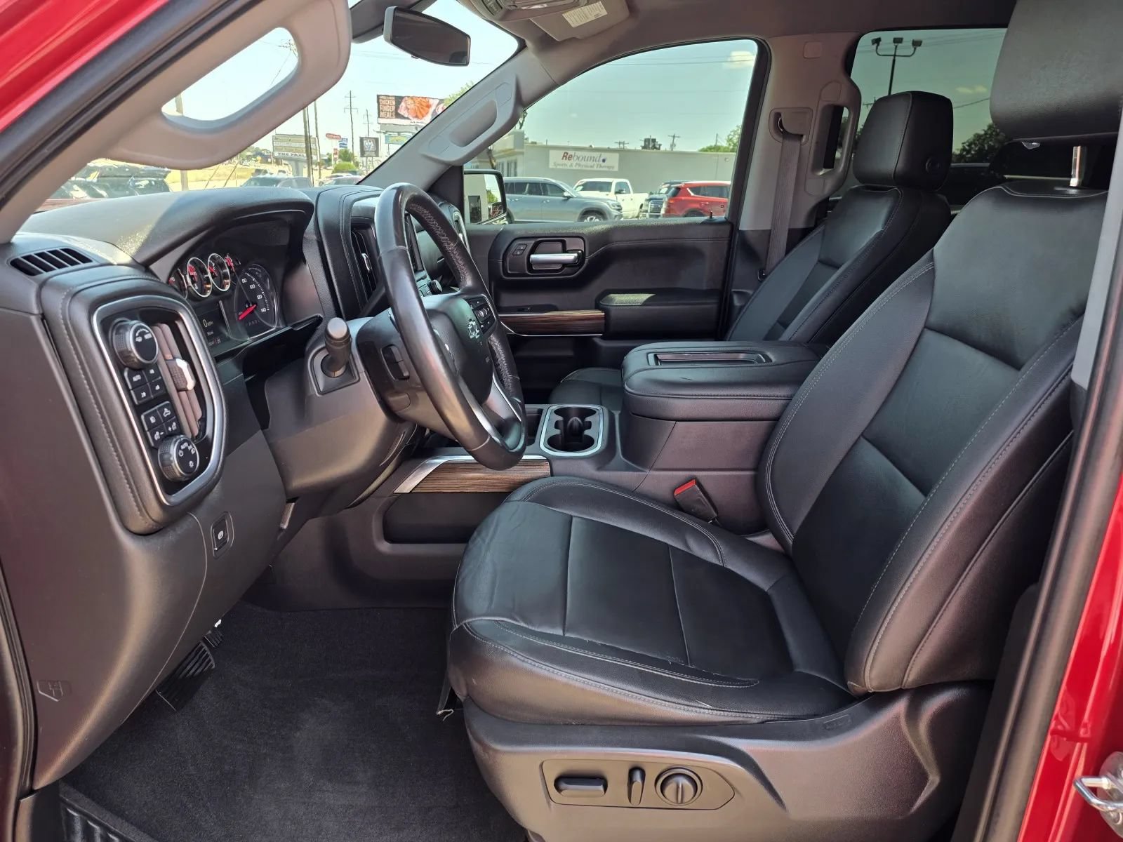 Used 2021 Chevrolet Silverado 1500 LT Trail Boss w/ Convenience Package II AWD/4WD image 12