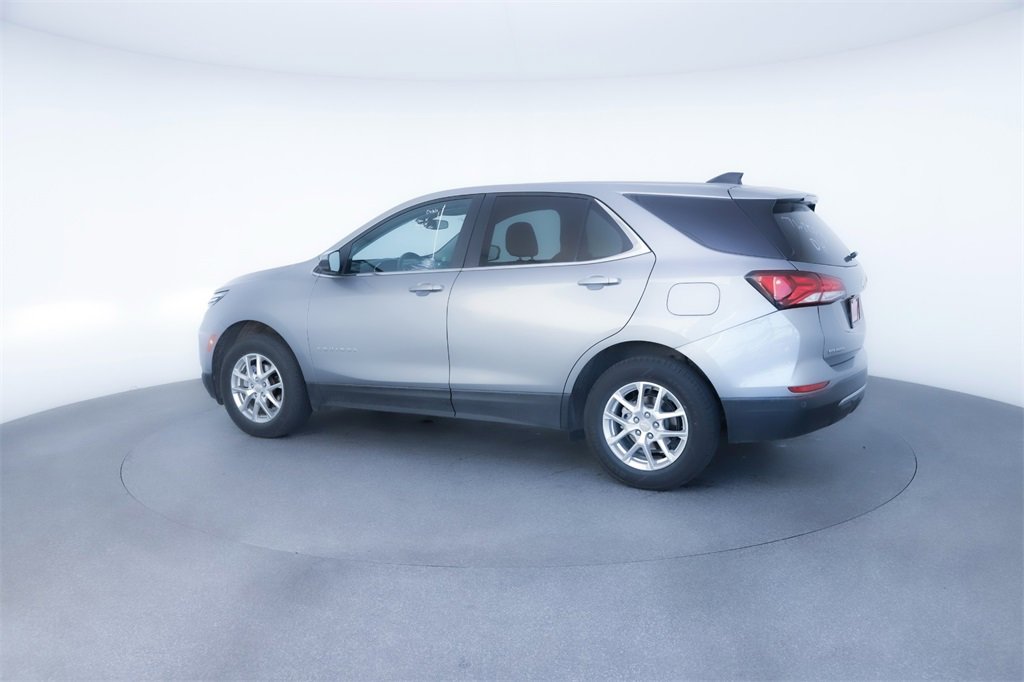 Used 2024 Chevrolet Equinox LT image 3