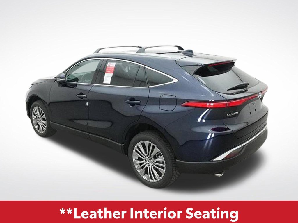 Used 2024 Toyota Venza XLE AWD/4WD image 6