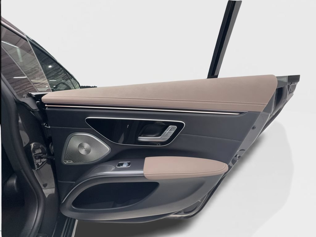 Used 2023 Mercedes-Benz EQS 450+ Sedan image 29