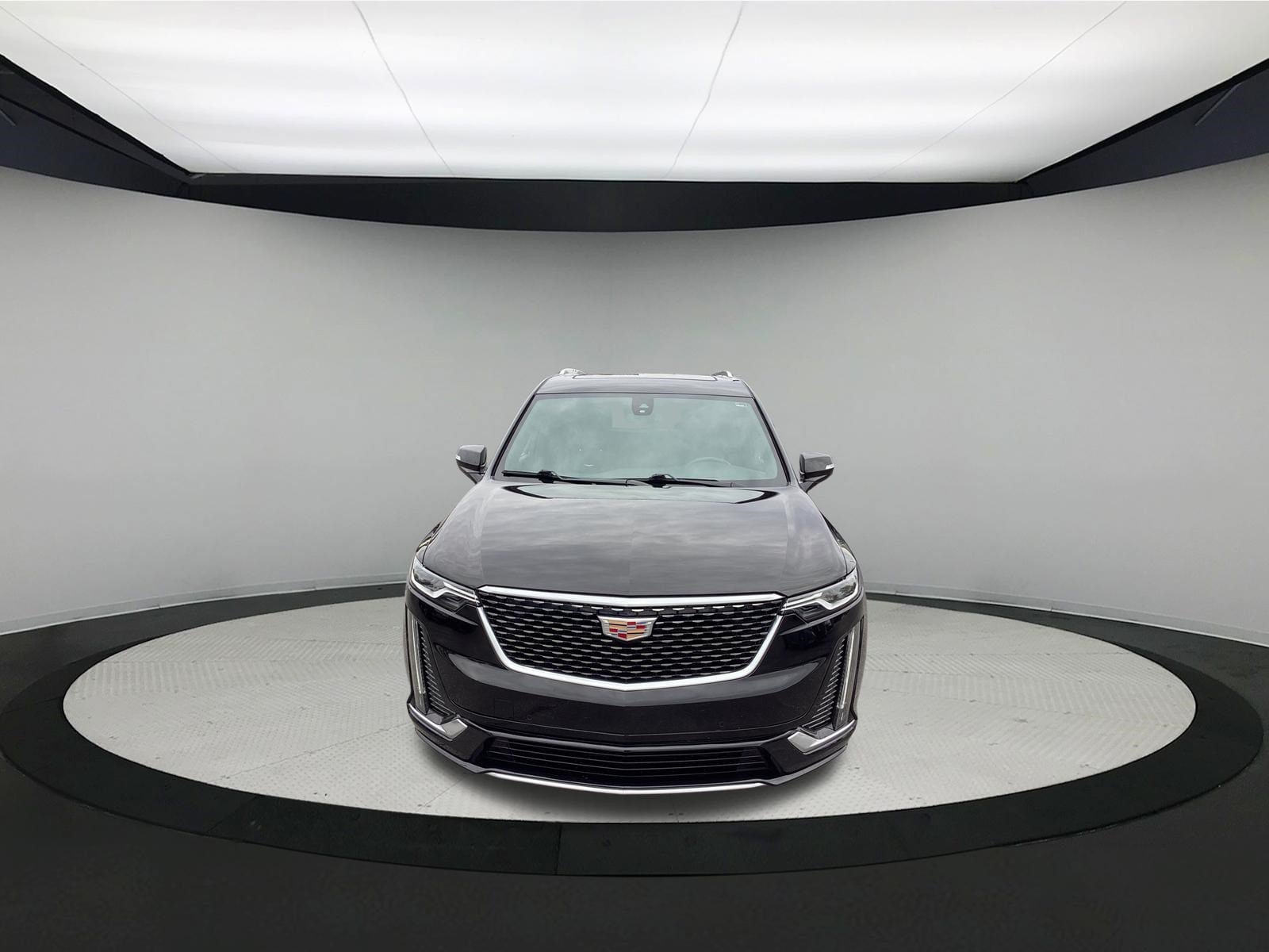 Used 2024 Cadillac XT6 Luxury w/ LPO, Floor Liner Package AWD/4WD image 3