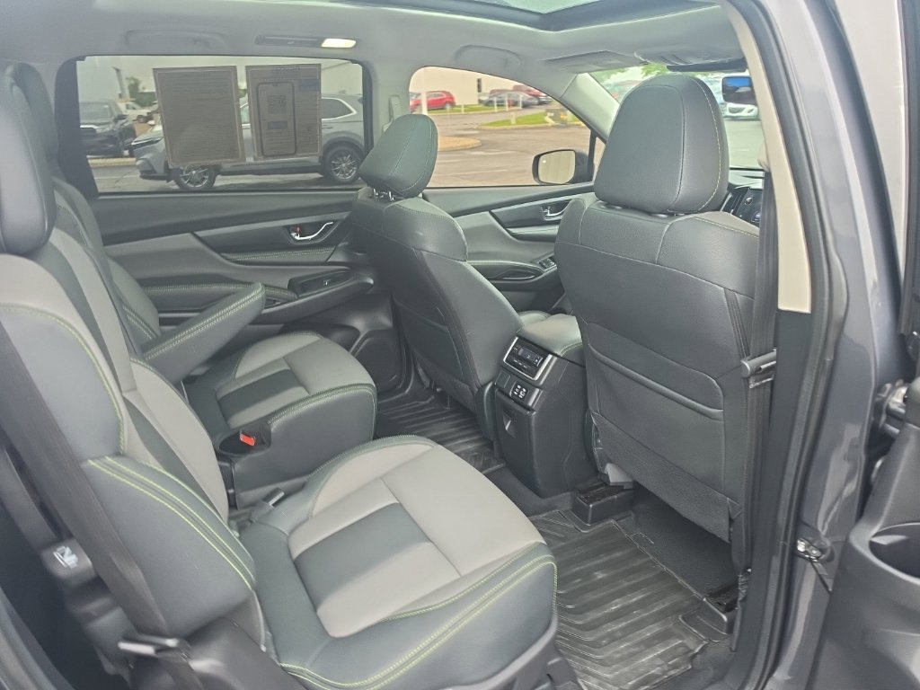 Used 2023 Subaru Ascent Onyx Edition AWD/4WD image 32