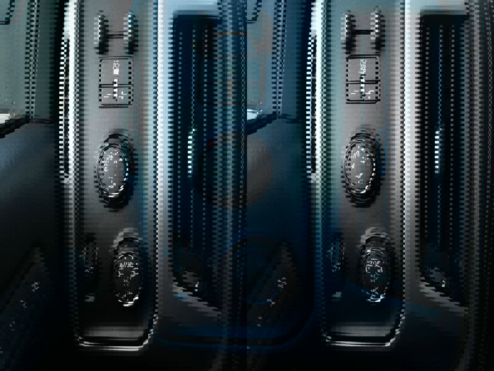 Used 2014 GMC Sierra 1500 SLT w/ SLT Crew Cab Value Package image 15