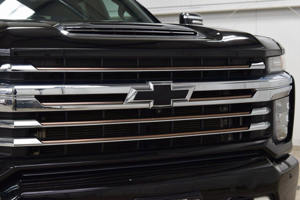 Used 2023 Chevrolet Silverado 2500 High Country w/ Z71 Off-Road Package image 9