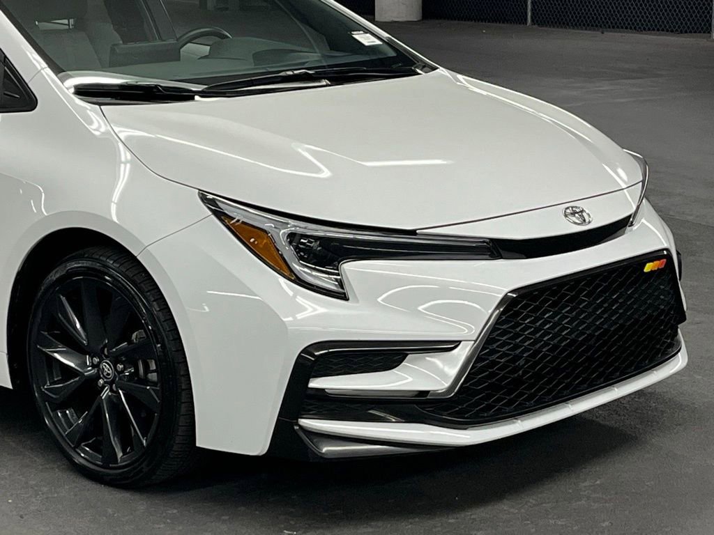 Used 2023 Toyota Corolla SE image 38