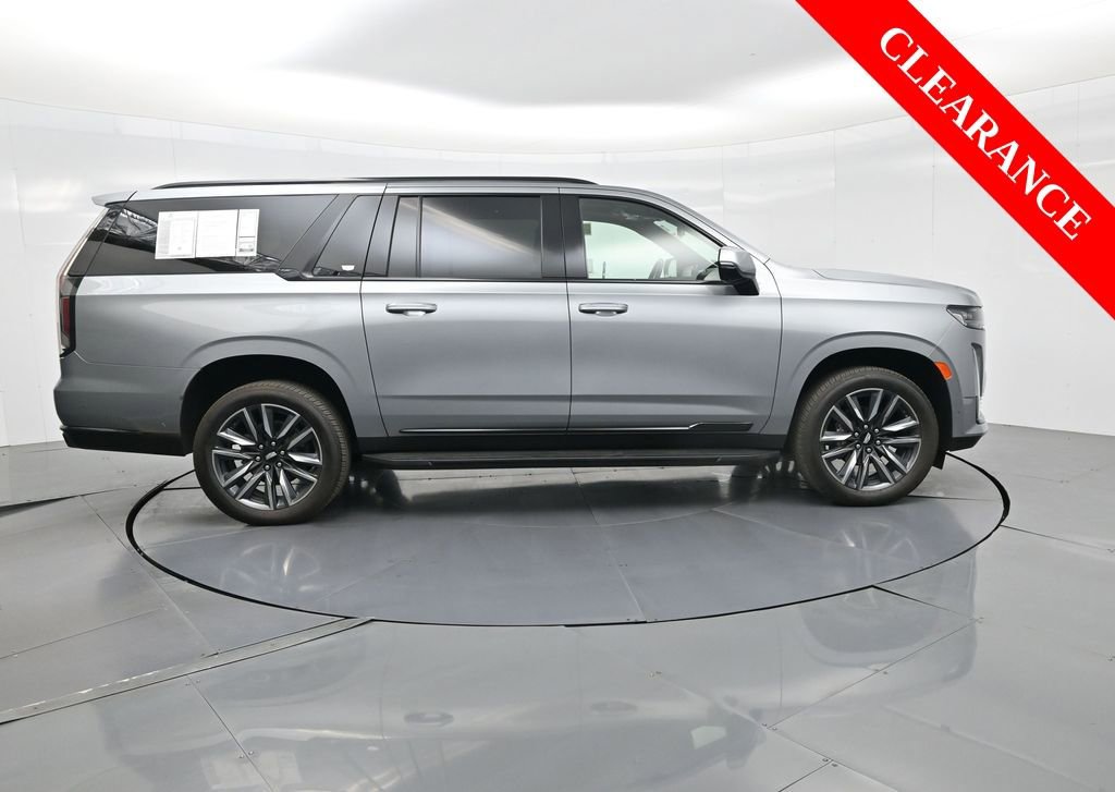 Used 2024 Cadillac Escalade ESV Sport w/ Heavy-Duty Trailer Package image 6