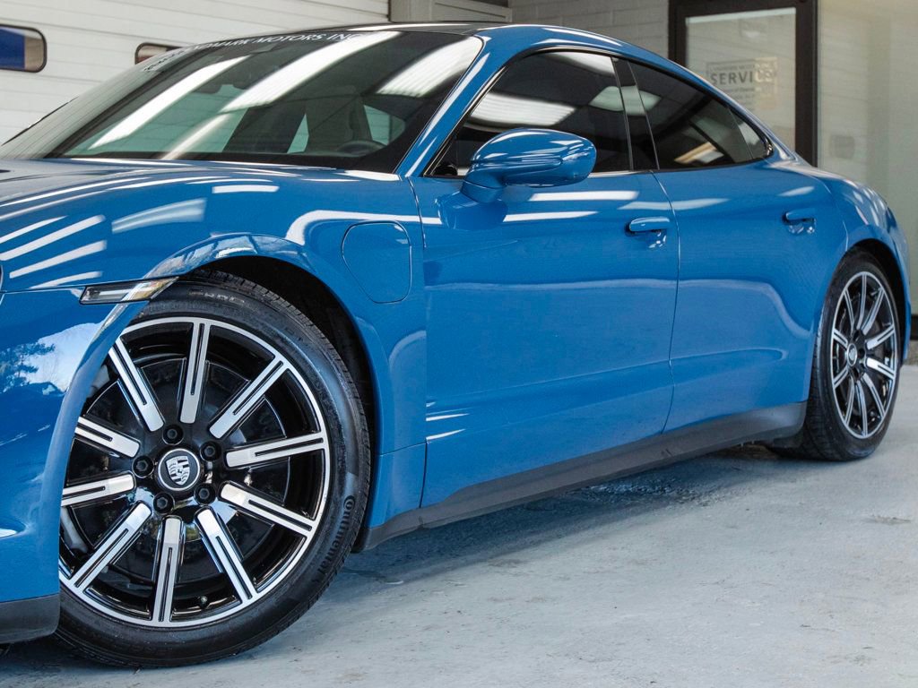 Used 2022 Porsche Taycan 4S image 13