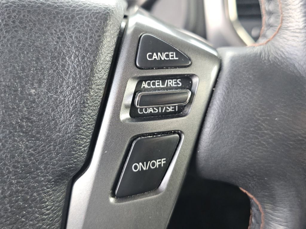 Used 2017 Nissan Titan Platinum Reserve image 18