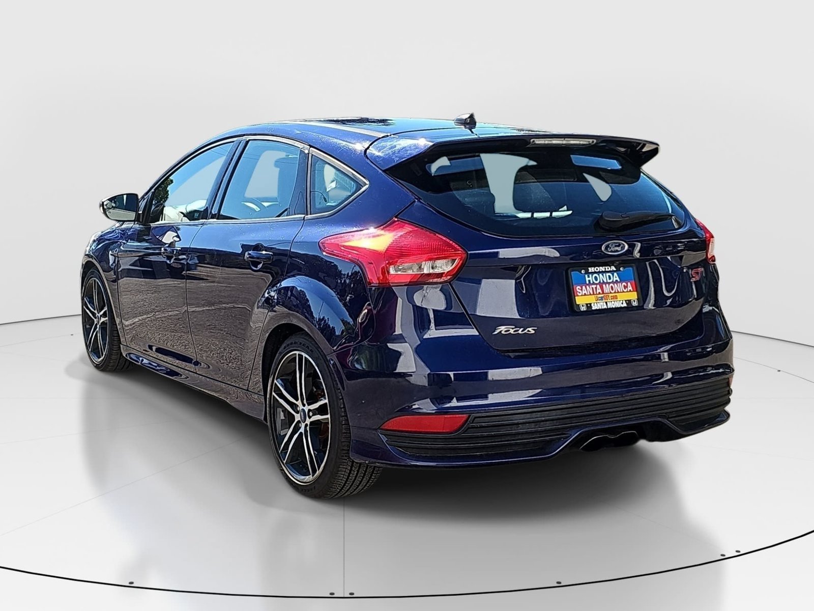 Used 2017 Ford Focus ST w/ Equipment Group 402A FWD image 7