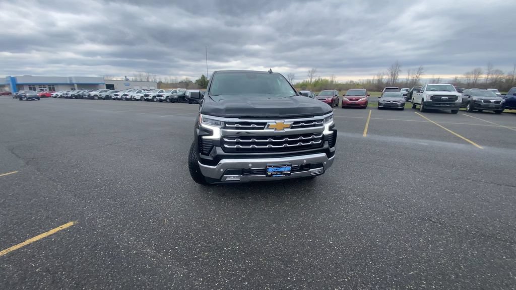 Certified 2024 Chevrolet Silverado 1500 LTZ w/ LTZ Premium Package AWD/4WD image 3