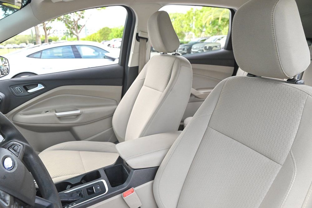 Used 2018 Ford Escape SE image 13