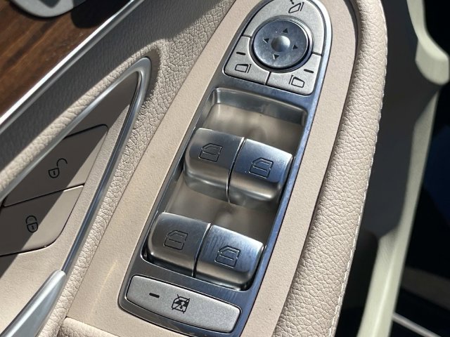 Used 2021 Mercedes-Benz C 300 4MATIC Sedan image 29