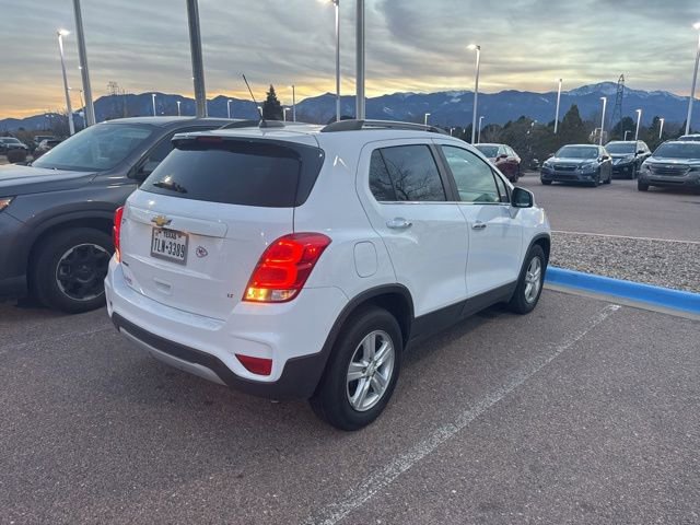 Used 2020 Chevrolet Trax LT w/ LT Convenience Package image 8