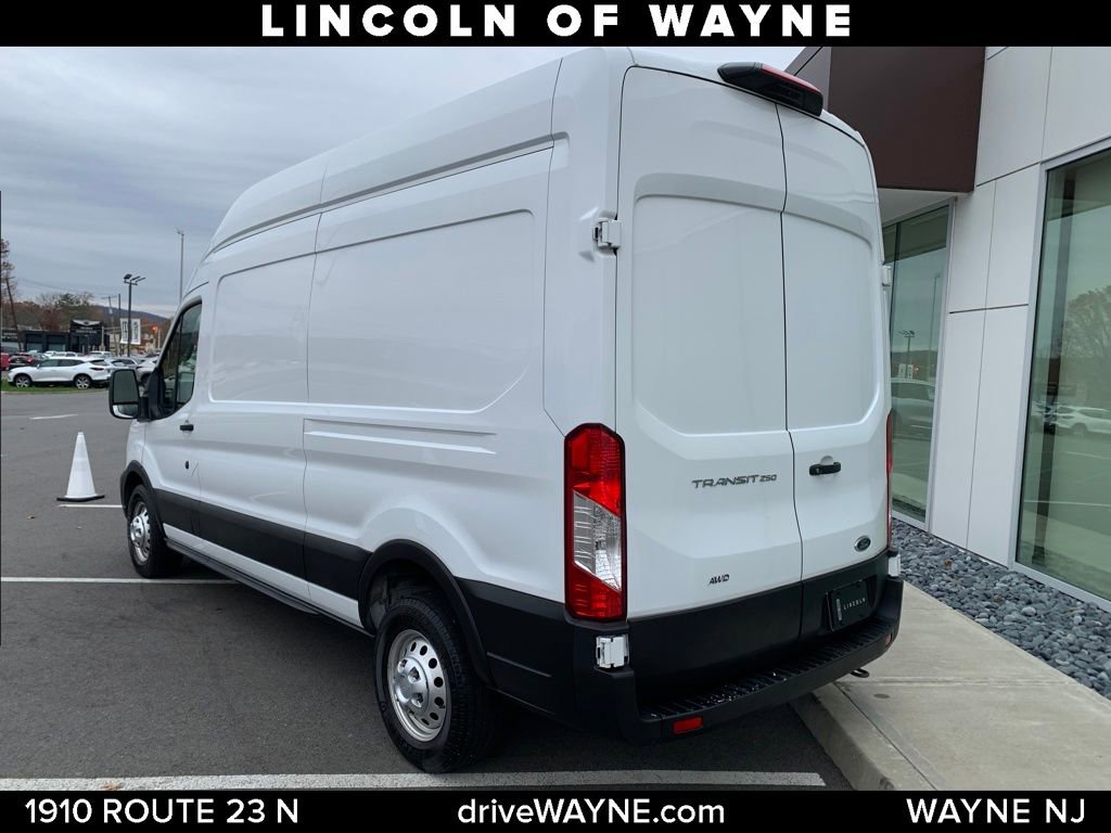 Used 2023 Ford Transit 250 148 High Roof AWD image 3