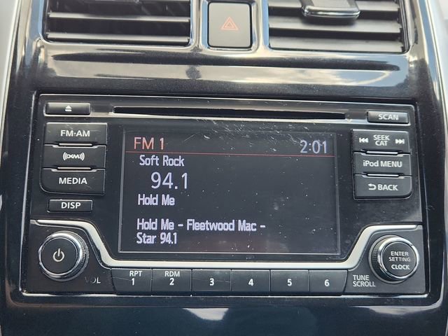 Used 2017 Nissan Versa Note SV FWD image 36