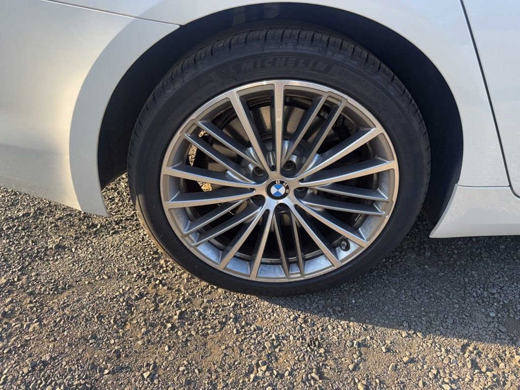 Used 2017 BMW 540i xDrive image 26