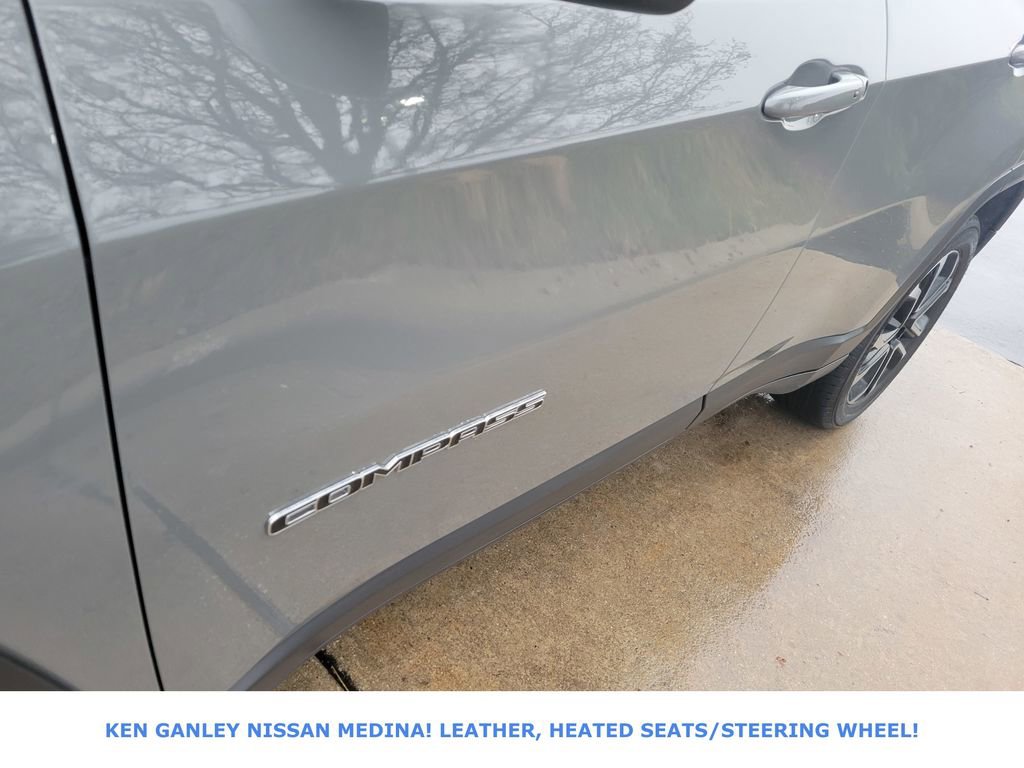 Used 2023 Jeep Compass Limited image 11