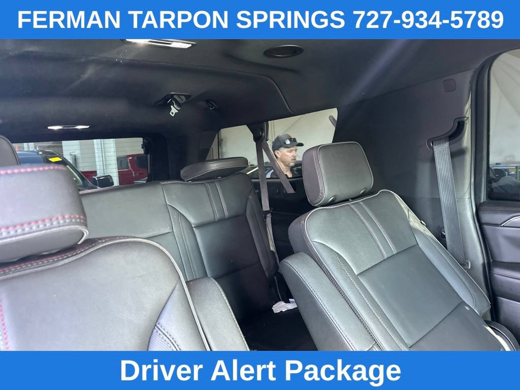 Used 2023 Chevrolet Suburban RST w/ Luxury Package AWD/4WD image 8