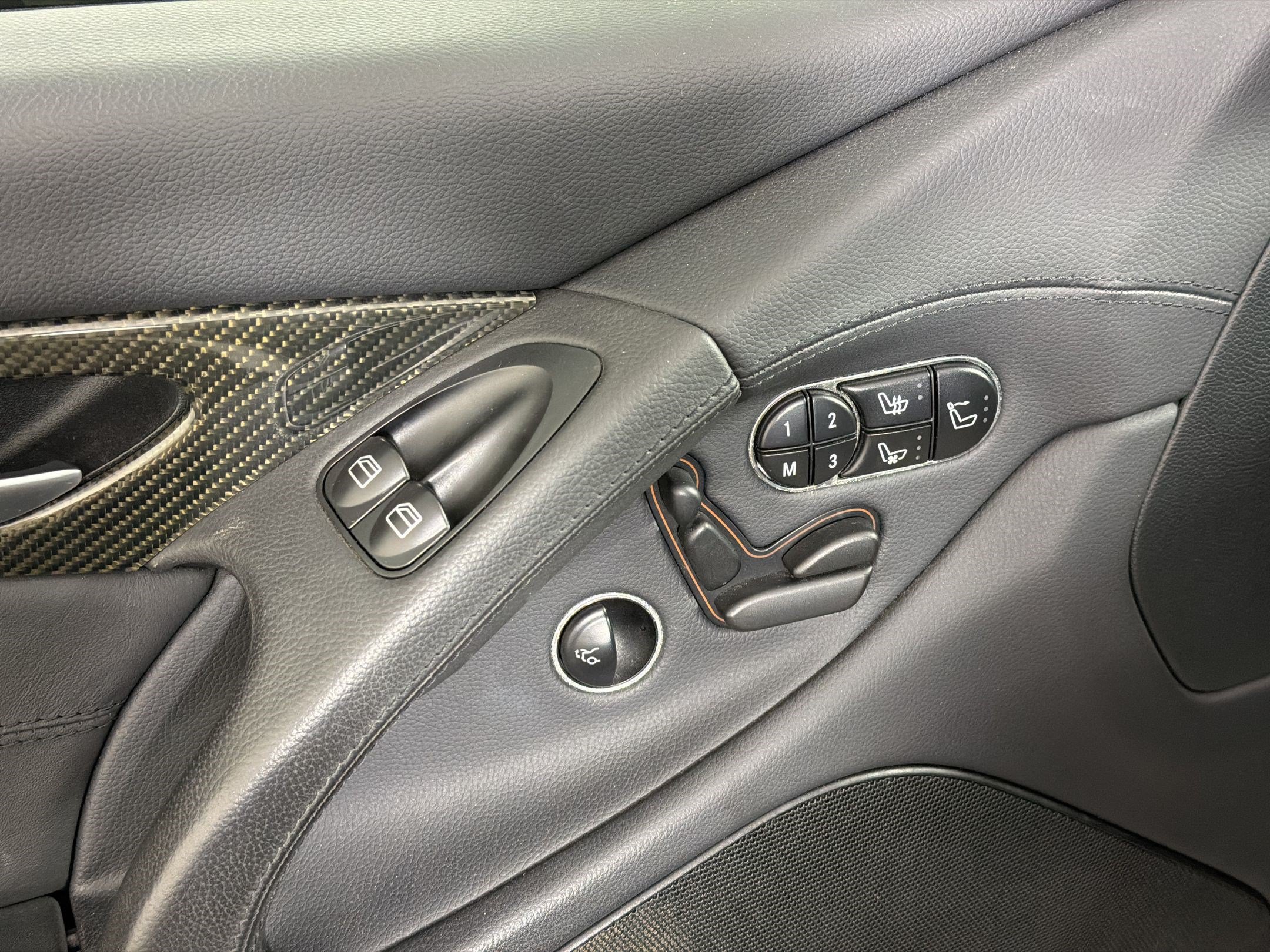 Used 2009 Mercedes-Benz SL 63 AMG image 15