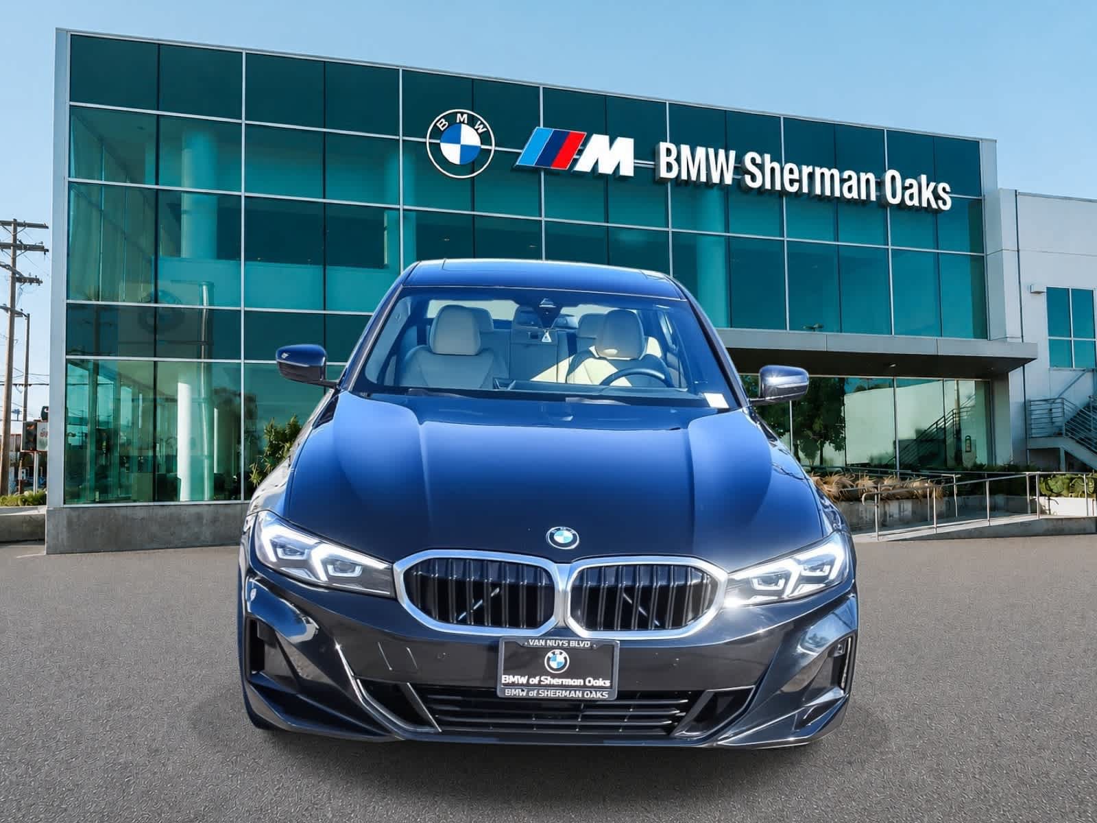 Used 2024 BMW 330i Sedan w/ Convenience Package RWD image 2