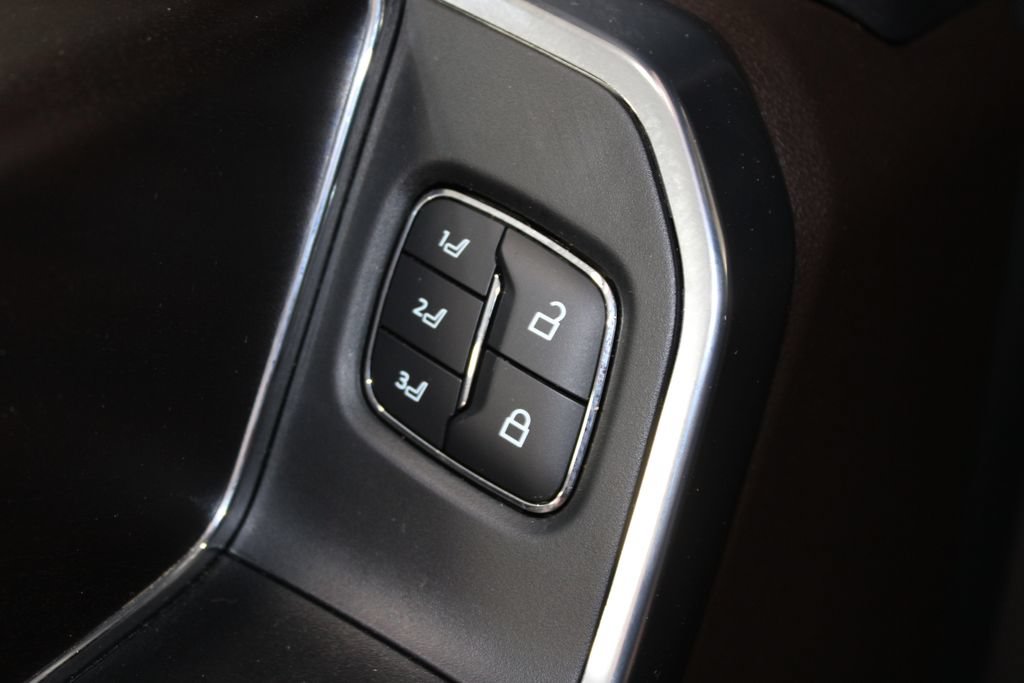 Used 2025 Ford F350 King Ranch w/ FX4 Off-Road Package AWD/4WD image 43