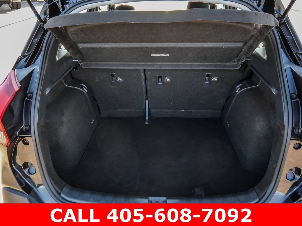 Used 2019 Nissan Kicks SV FWD image 12