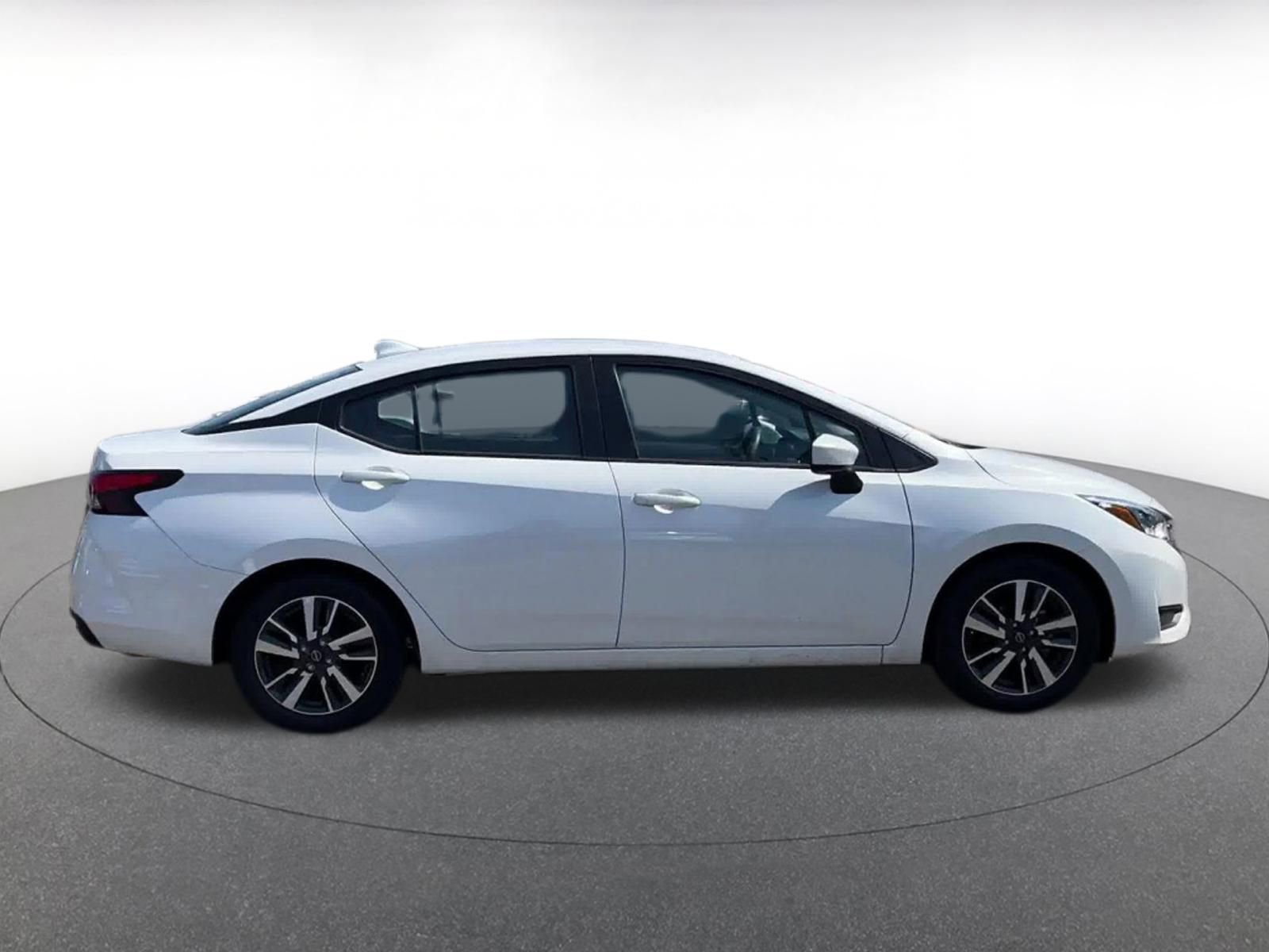 Used 2025 Nissan Versa SV image 16