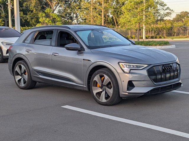 Used 2023 Audi e-tron Premium Plus w/ Premium Plus Package image 3