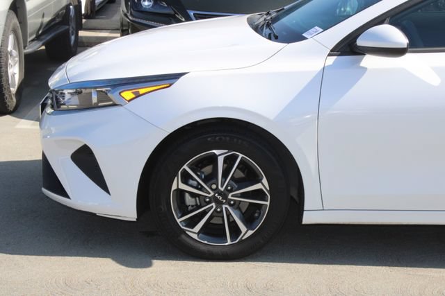 Used 2023 Kia Forte LXS FWD image 4