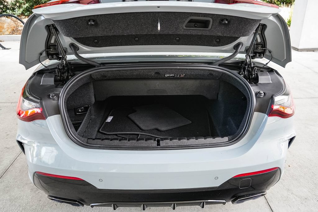 Used 2024 BMW M440i Convertible w/ Premium Package RWD image 24